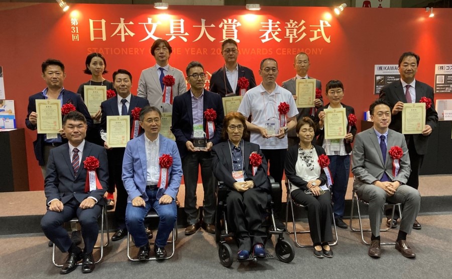 「第33回国際文具・紙製品展 ISOT 夏」初日に行われた日本文具大賞の表彰式