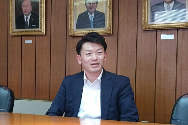 大友雄太氏