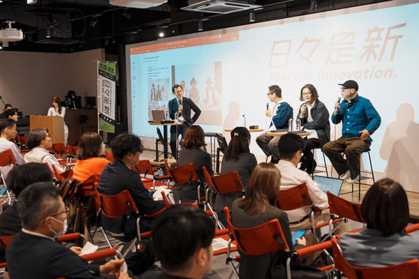 日々是新には若者も多数来場した