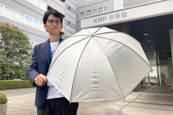 放射冷却素材を使った日傘