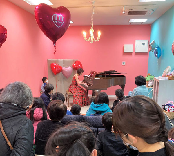 「I Love Piano」で演奏する渡邊氏