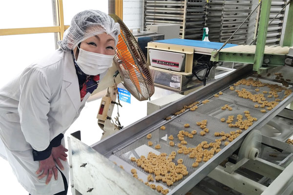 アートパスタ製造のようす。企業秘密が詰まっている