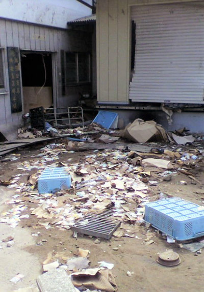 津波に襲われた塩竈工場は壊滅状態に