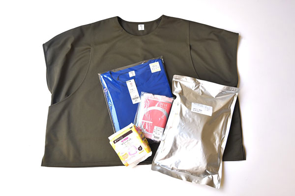 授乳服や授乳ブラなどをセットにした備蓄セット（防災キット）