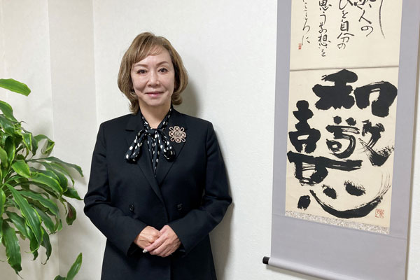 西平氏は会長就任後も活発に活動を続ける