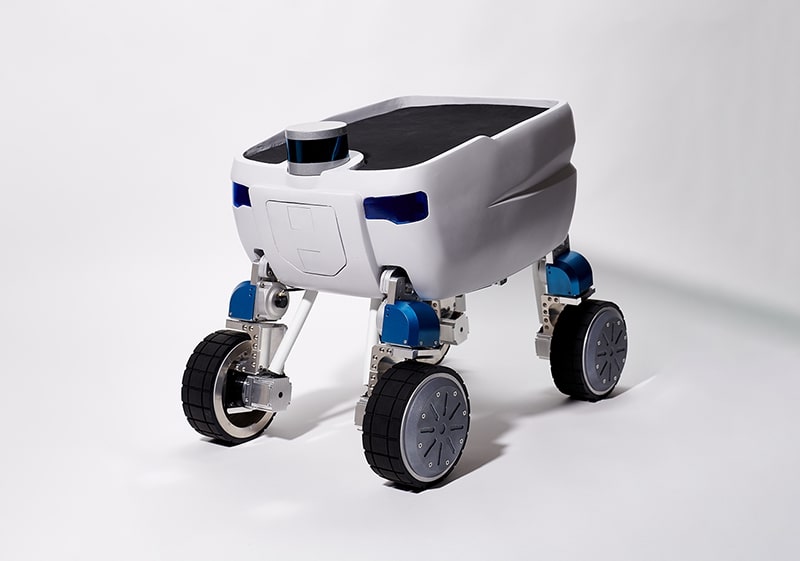 中央大学、民間企業7社の連携で開発された搬送用自律移動ロボット「Mighty」2号機は、2021年以降に高層マンションなどでの配達試験の実施が予定されている